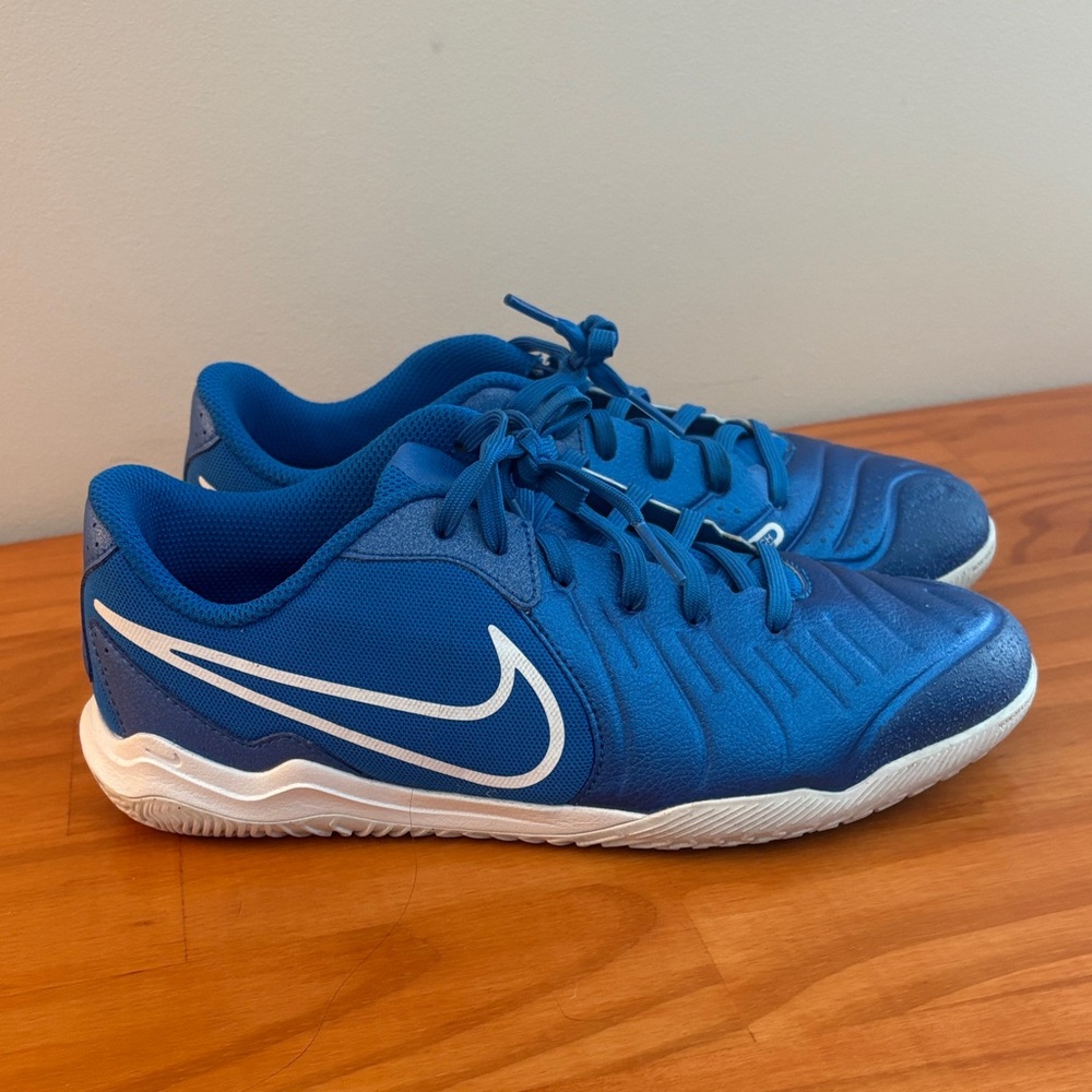 Nike Flytouch Lite indoor soccer shoes